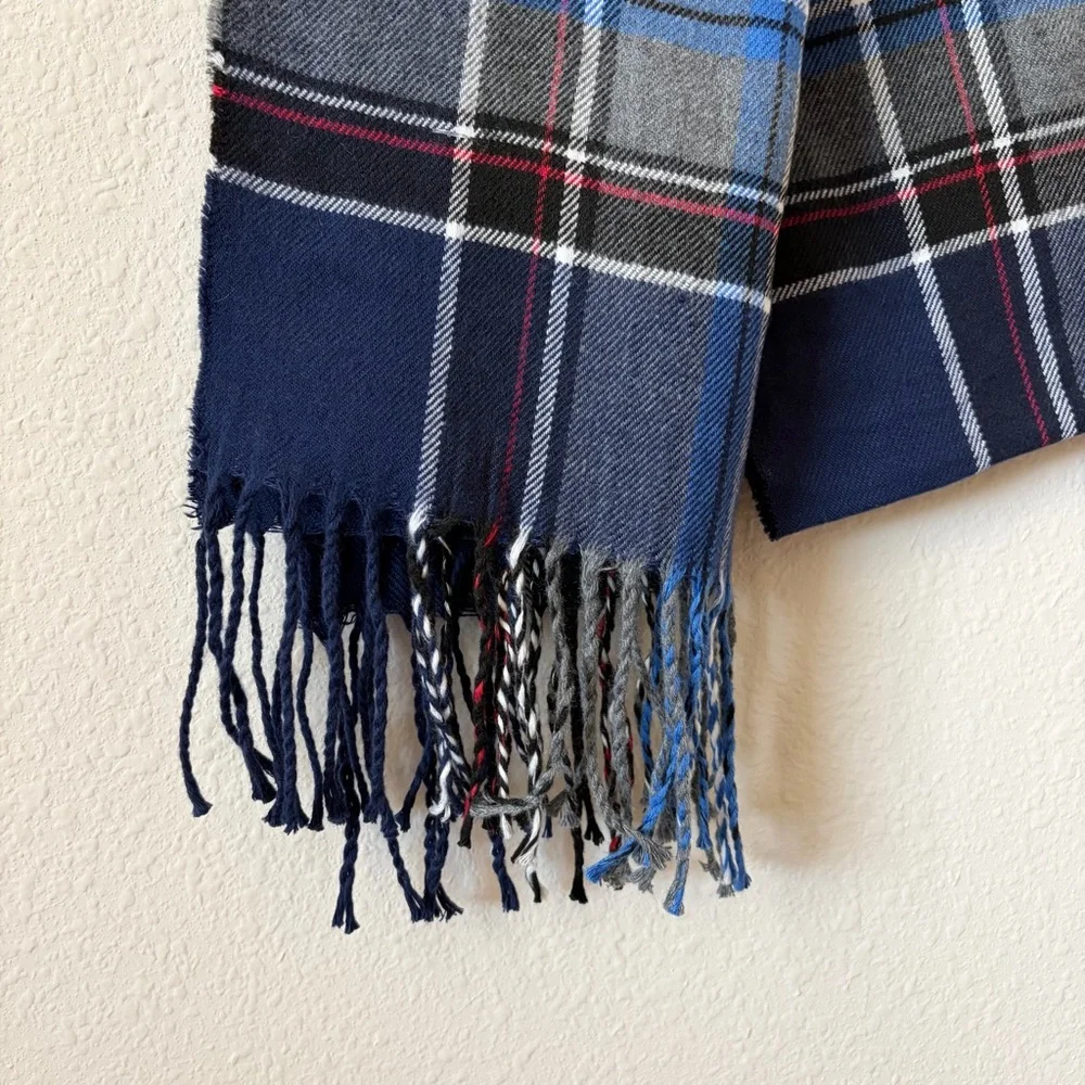 Macy's Soft Cashmere-like Winter Fall Navy, Gray Blue Plaid Men's Fringe Scarf
